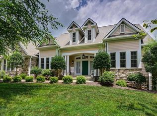 227 Willow Place Cir, Hendersonville, NC 28739