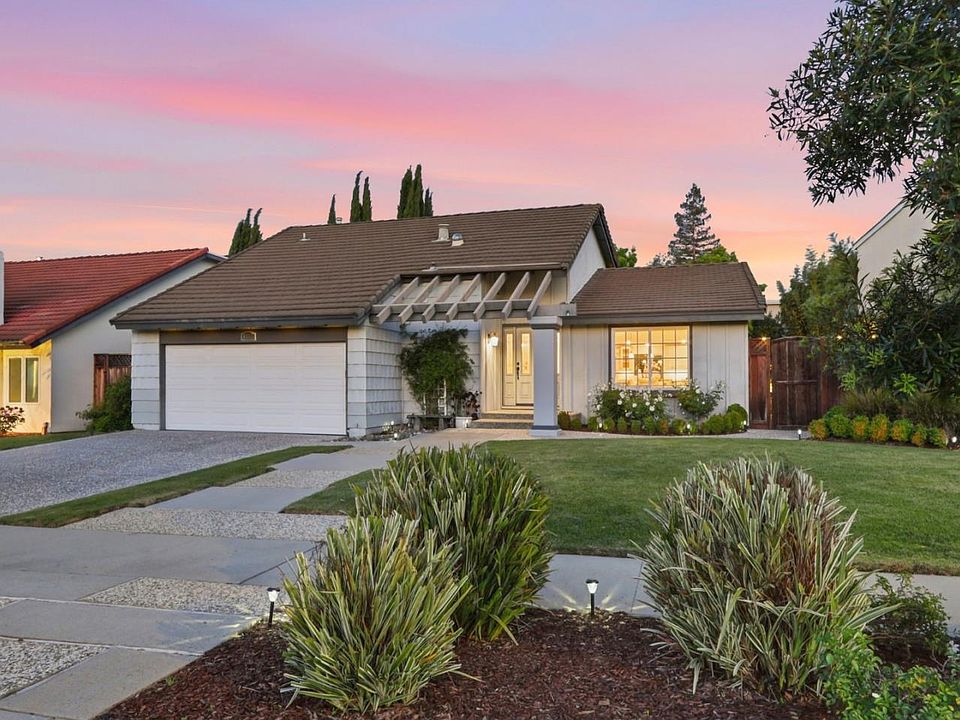 1st image of 6384 Firefly Dr