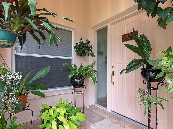 2nd image of 7149 Del Lago Dr