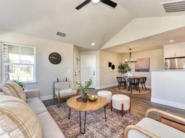 2740 Commons Pl, Auburn, CA 95603