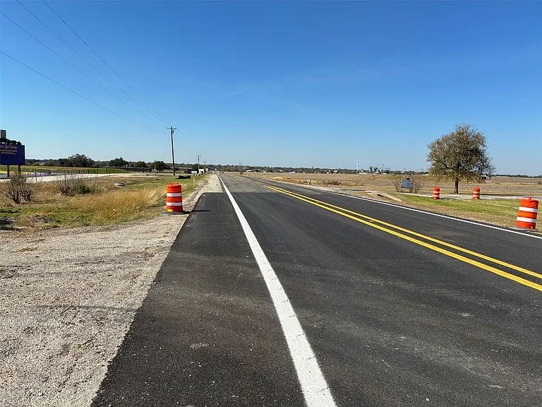 16950 FM 971 — Photo 13