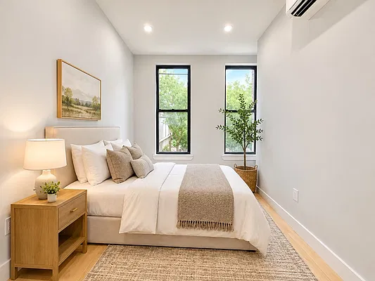 Bedroom, photo 2