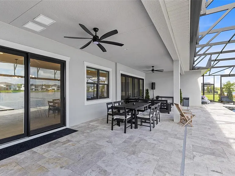 9445 Santorini Dr — Photo 41