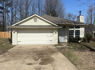 412 Greenmeadow Ln, Jonesboro, AR 72404