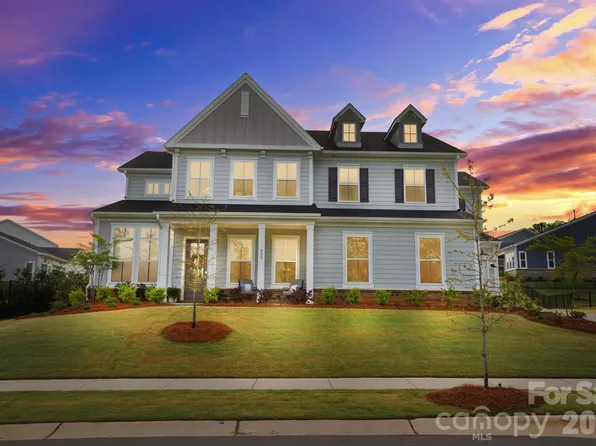 805 Lakeforest Dr, Belmont, NC 28012