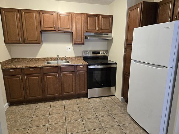 2nd image of 685 Prospect Ave APT 4A