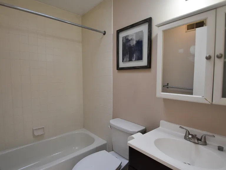 238 S 11th St #3 — Photo 25