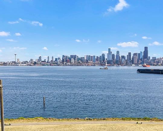 2nd image of 17 Harbor Ave SW #400