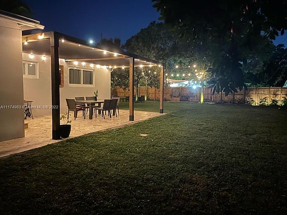 5th image of 11620 NW 1st Ave #0