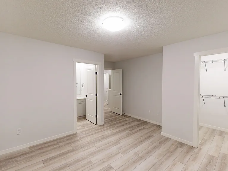 63 McLaughlin Dr — Photo 11