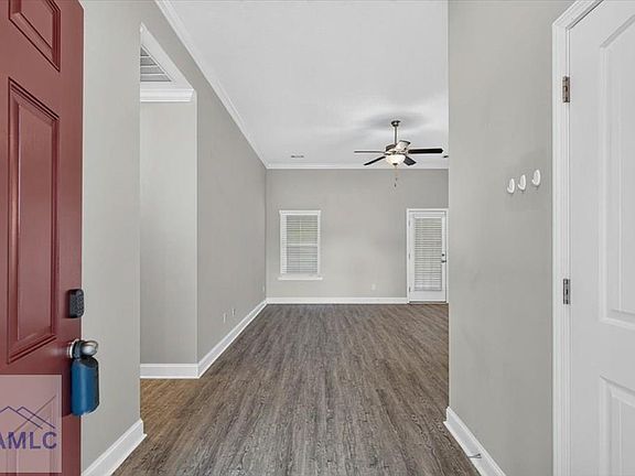 5th image of 258 Whipple Ave
