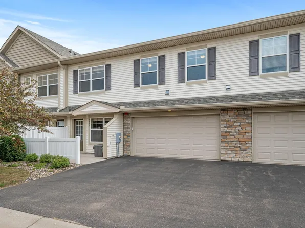 9896 5th Street Ln N, Lake Elmo, MN 55042