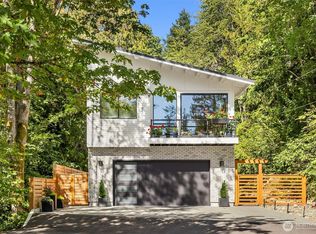 7950 NE Baker Hill Rd, Bainbridge Island, WA 98110