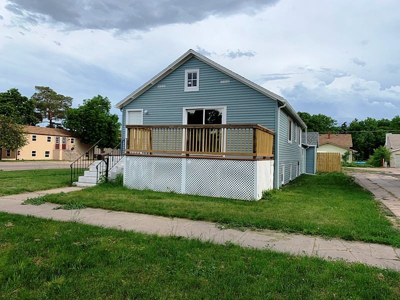 1st image of 1120 E 5th St