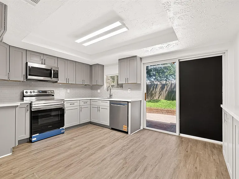 8306 Wayward Rd — Photo 13