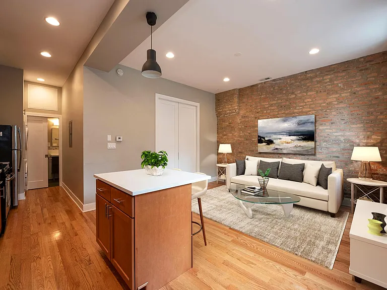 1651 S Throop St #1F — Photo 7