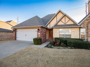 1903 SW Stonegrove Rd, Bentonville, AR 72713