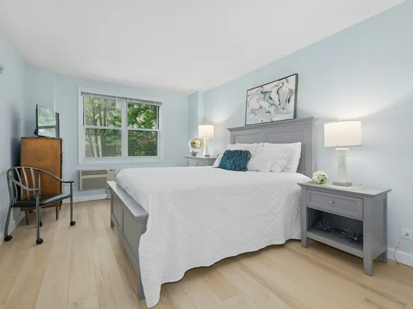 1270 5th Avenue image 5 of 12