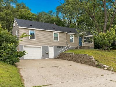 2710 W 110th St, Bloomington, MN, 55431