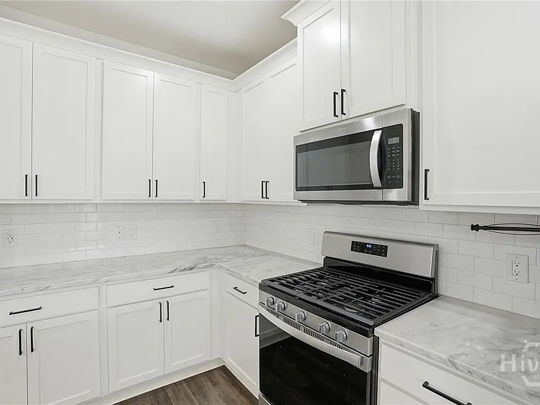 75 Pomona Cir — Photo 13