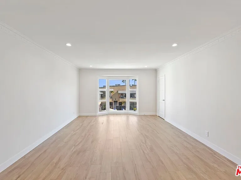 1250 S Crescent Hts #2 — Photo 1