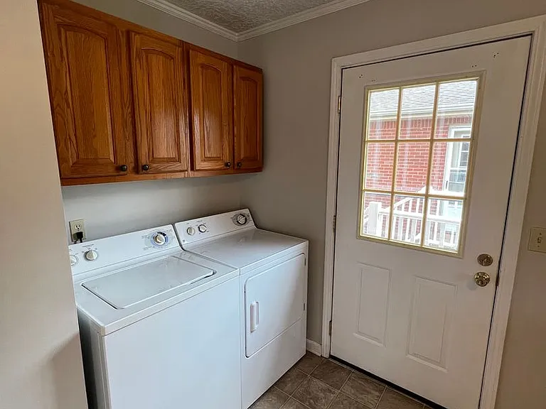 579 Baker Rd — Photo 6