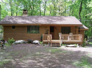 20 Greenwood Rd, Lake Harmony, PA 18624