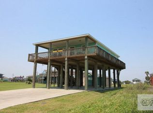 1843 Redfish Ln, Crystal Beach, TX 77650