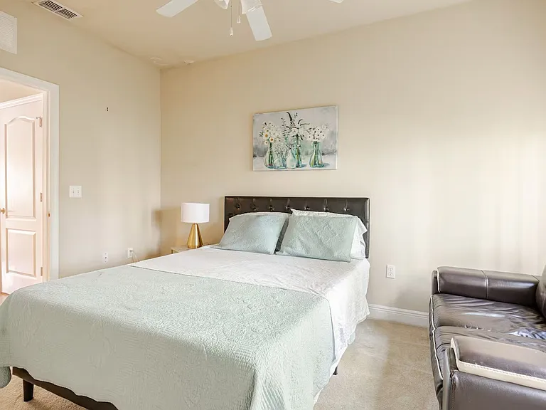 2960 SW 35th Pl #65 — Photo 9