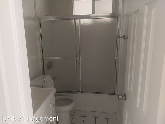 4th image of 1730 S Barrington Ave APT 4