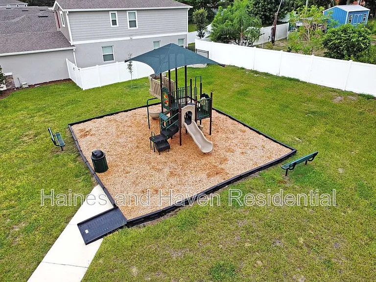 832 Blue Creek Dr — Photo 26