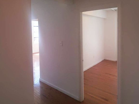 4th image of 111 Macdougal St APT 18