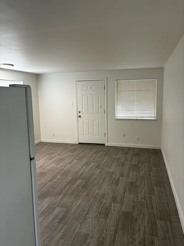 1 bed, 250 sqft, $800 — Photo 2