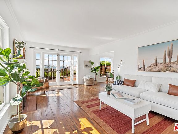 4th image of 1074 Oban Dr
