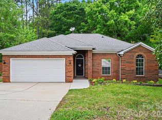 13505 Gatestone Ln, Pineville, NC 28134