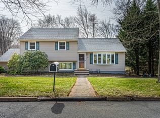1 Wetmore Dr, Denville, NJ 07834
