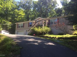 112 Cedar Rdg, Hawley, PA 18428