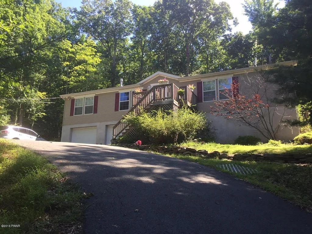 112 Cedar Rdg photo 1