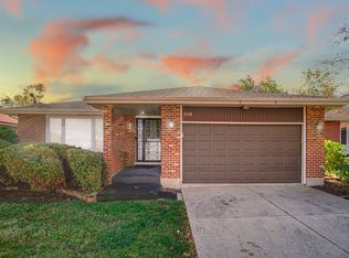 919 School Ave, Matteson, IL 60443