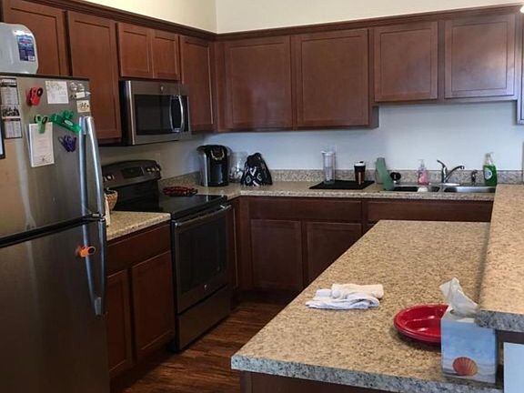 3rd image of 565 Cameron Way APT 304
