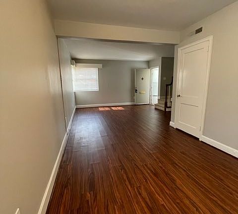 3rd image of 100 Lewis Dr Unit 10F