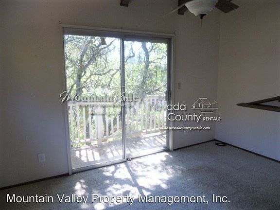 5th image of 10929 Lakeshore N