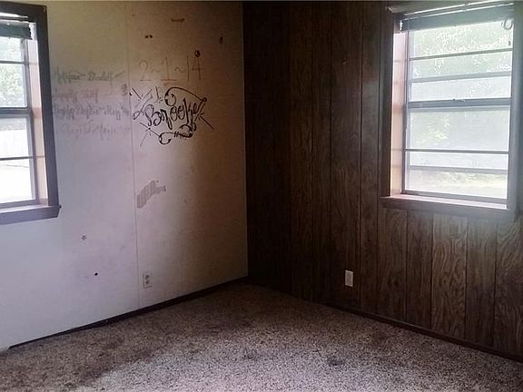 5th image of 319 Blake Dr