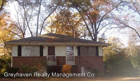 1st image of 133 Hunt Ave