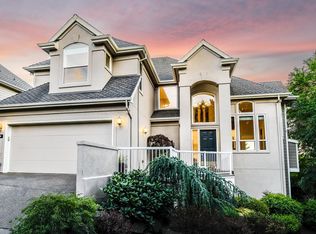 36 Morningview Cir, Lake Oswego, OR 97035