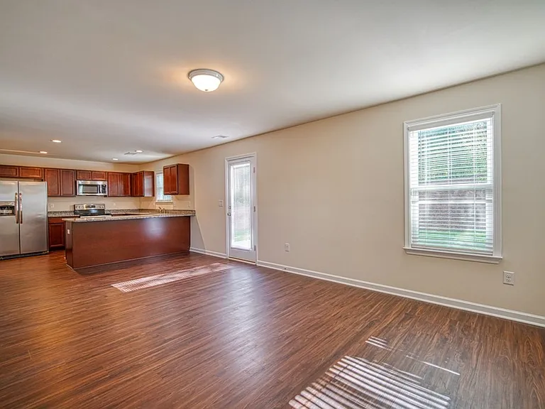 580 Millsgate Cir — Photo 10