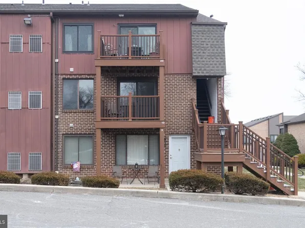 5200 Hilltop Dr APT A13, Brookhaven, PA 19015