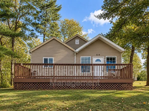 514 W Broadway St, Greenwood, IN 46142