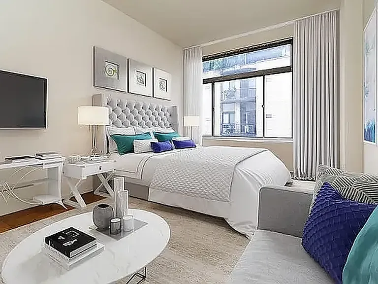 220 E 24th St #5D — Photo 2