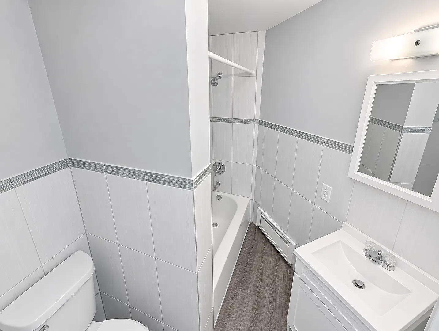 1136 Monroe Ave. — Photo 3